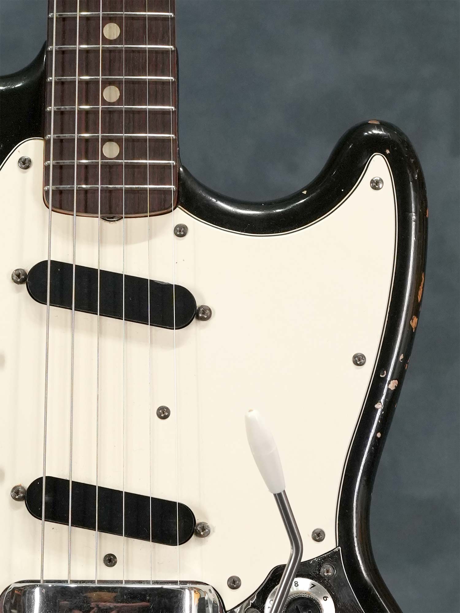 Fender 1976 Mustang Black